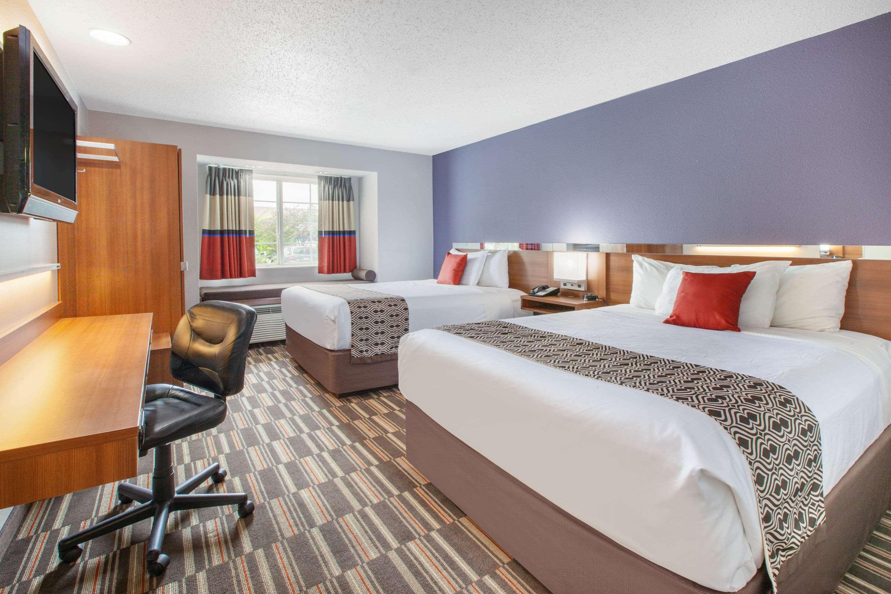 Microtel Inn & Suites By Wyndham Pittsburgh Airport Robinson Township  Exterior photo