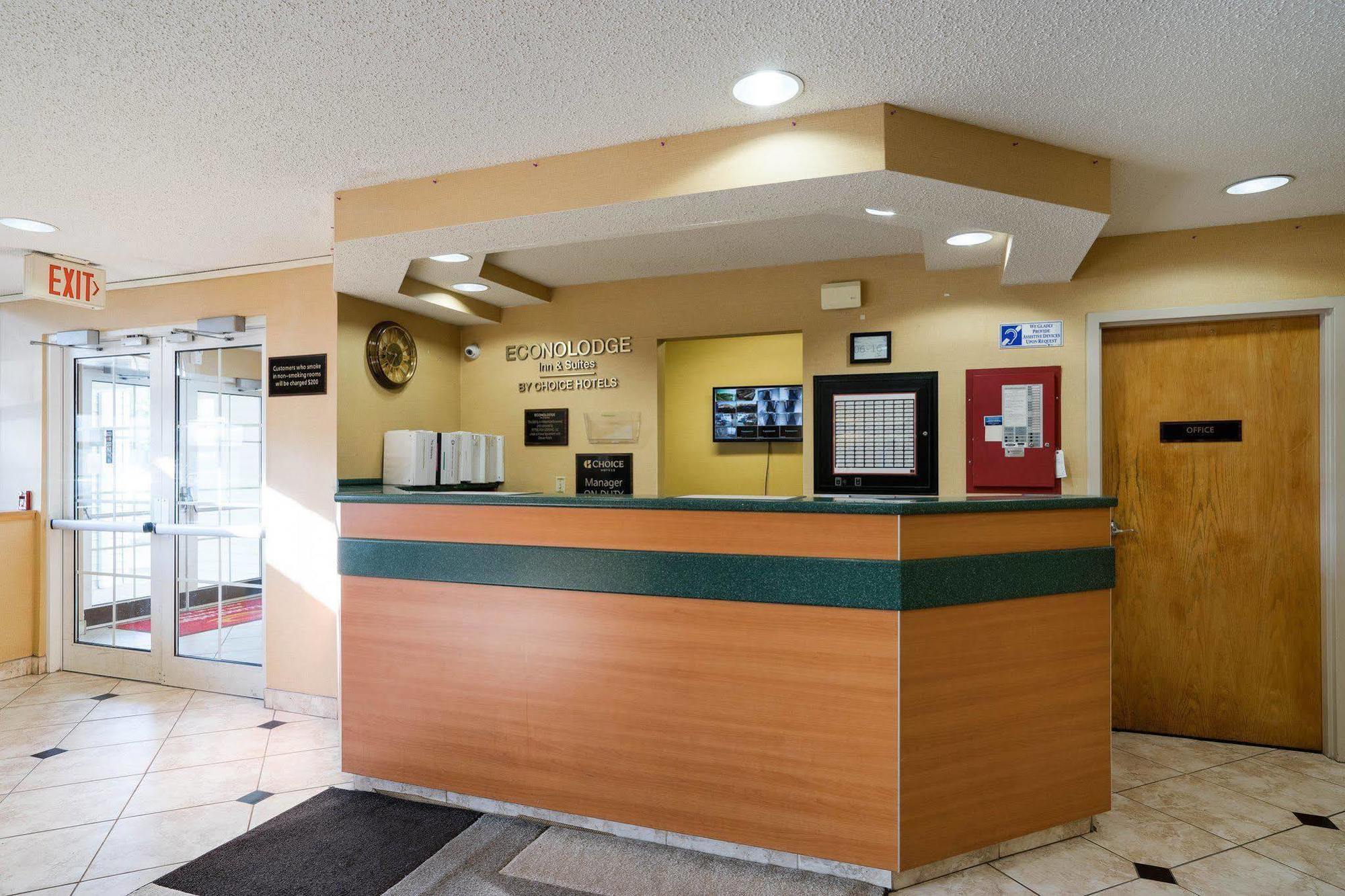 Microtel Inn & Suites By Wyndham Pittsburgh Airport Robinson Township  Exterior photo