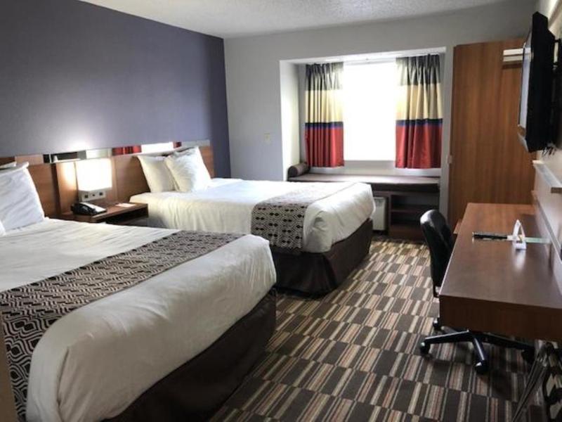 Microtel Inn & Suites By Wyndham Pittsburgh Airport Robinson Township  Exterior photo